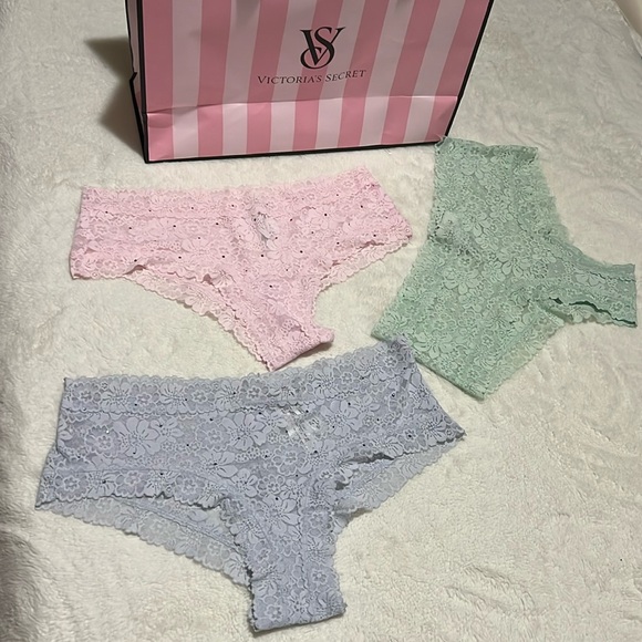 NWT Victoria’s Secret Pink Bundle of 3 Underwear Size L - Picture 1 of 10
